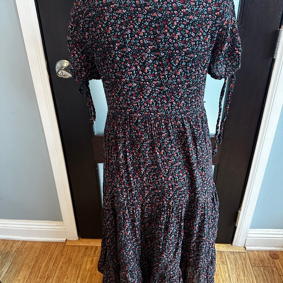 Madewell Tie Sleeve tiered maxi floral dress. Size S - Picture 4 of 5